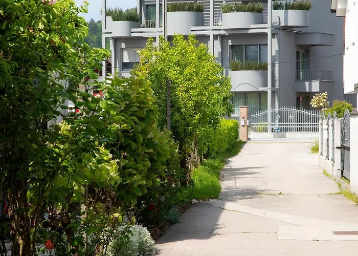 Apartment Studio Green * Ljubljana