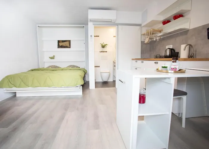 Apartment Studio Green * Ljubljana